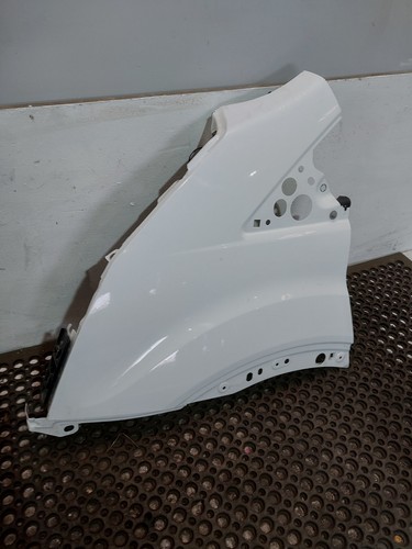 Front wing left white - left,
